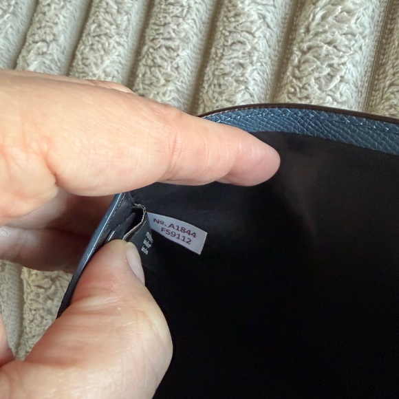 Coach Men's Compact ID Wallet in Dark Denim. - Picture 9 of 15